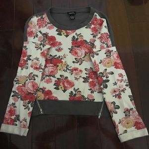 🔴 Rue 21 long sleeves